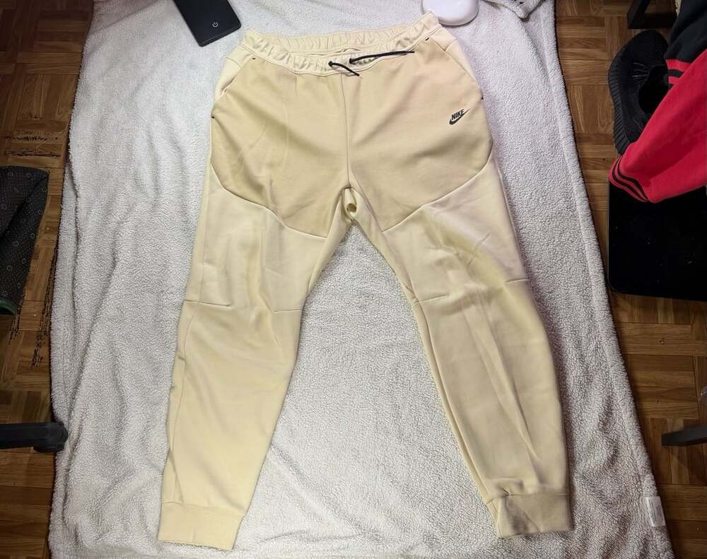Nike Tech Fleece Joggers Size XXL Tall Beige Sweatpants